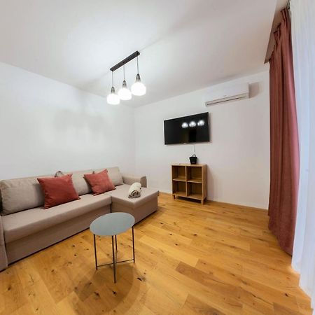 Citadela North 1Br Apartment W Security And Self Check In บูคาเรสต์ ภายนอก รูปภาพ