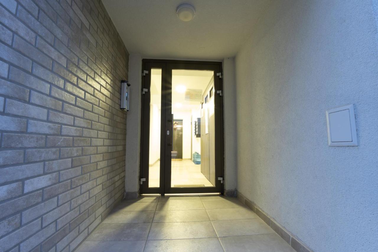 Citadela North 1Br Apartment W Security And Self Check In บูคาเรสต์ ภายนอก รูปภาพ